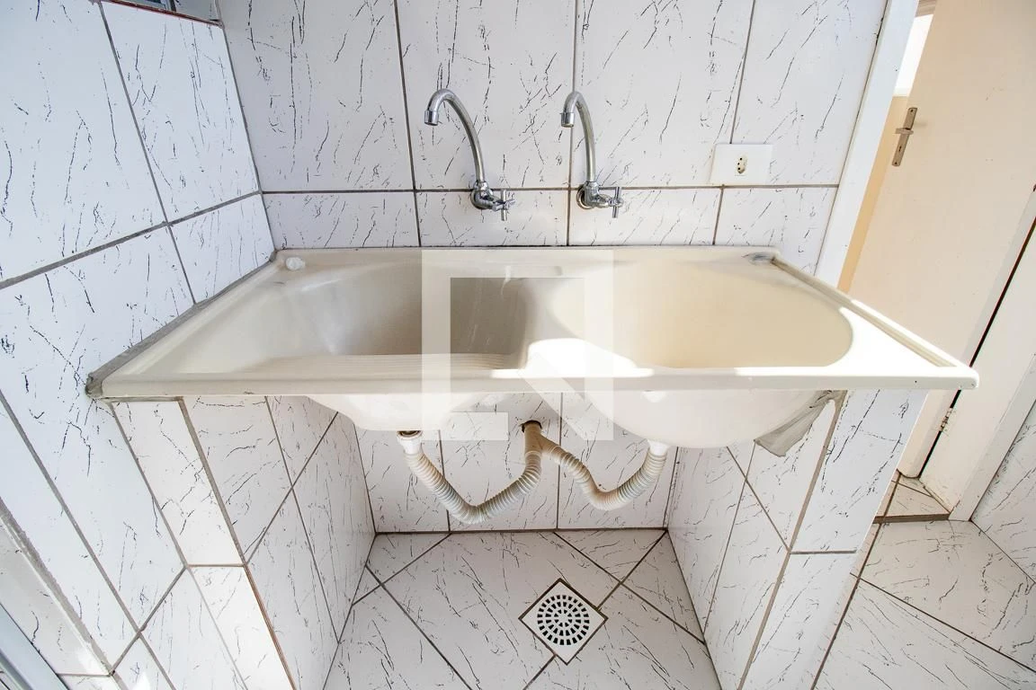 Apartamento de 3 quartos com piso de madeira ou laminado — photo 45