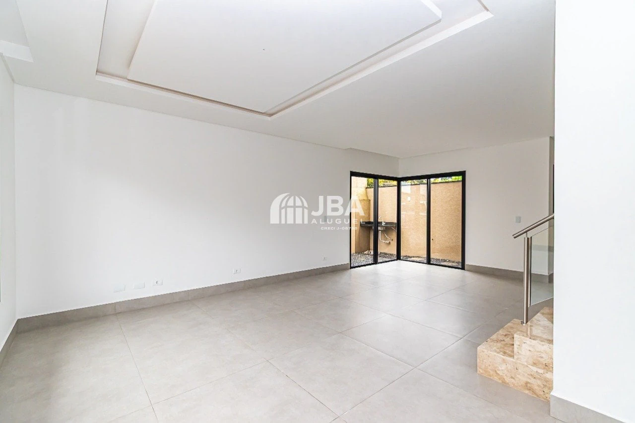 House with open-plan kitchen and 3 bedrooms plus suite — photo 21