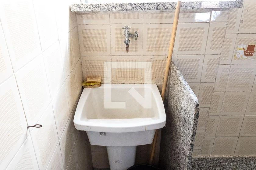 Apartamento de 2 quartos em condomínio com piscina — photo 34
