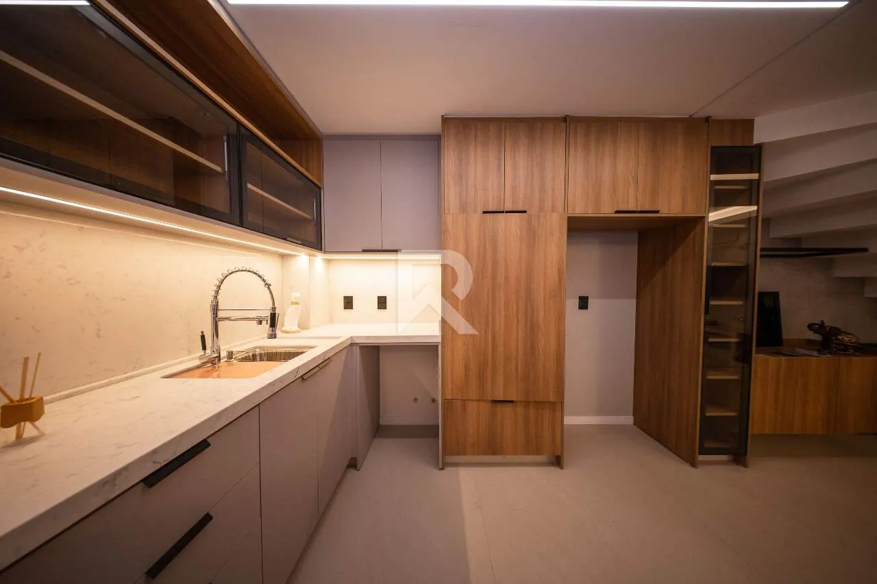 4-bedroom house with 2 parking spots and gas kitchen — photo 18