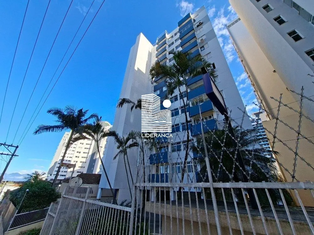 One-bedroom apartment with a washing machine — photo 22