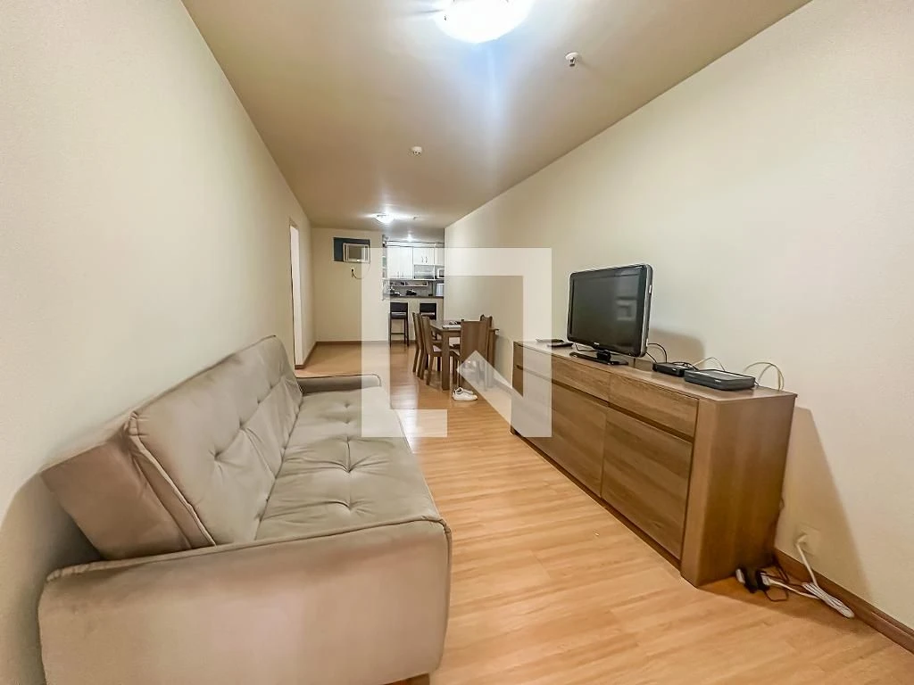 Furnished 2-bedroom apartment with built-in wardrobes — photo 36