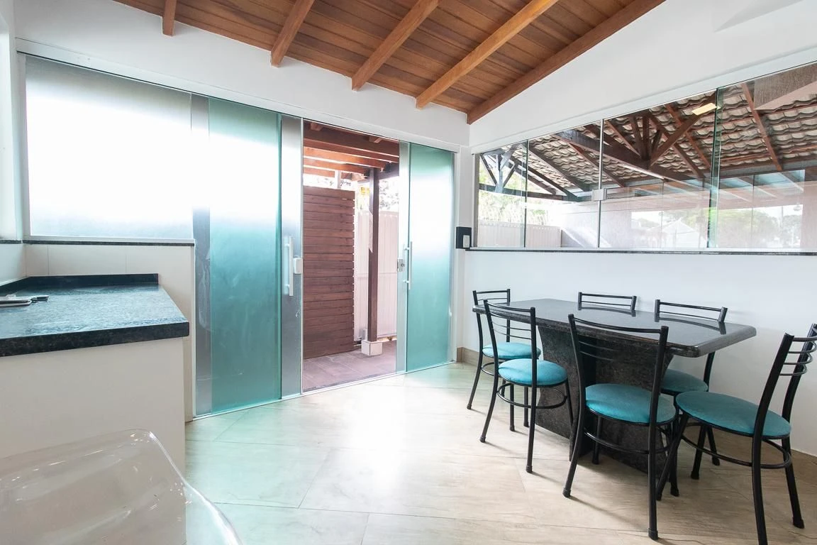 3-bedroom house with a jacuzzi — photo 19