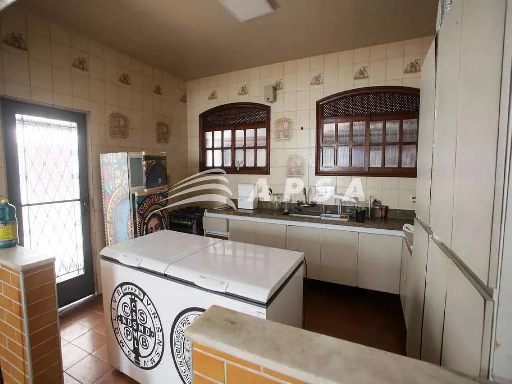 Duplex house with 4 bedrooms, 5 baths and a gas stove — photo 5
