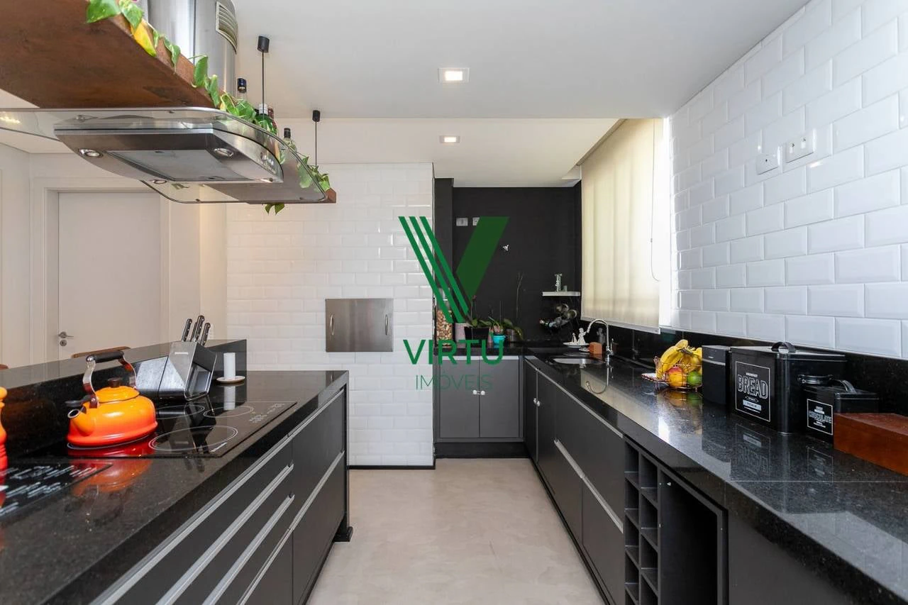 Furnished 3-bedroom apartment with enclosed balcony — photo 27