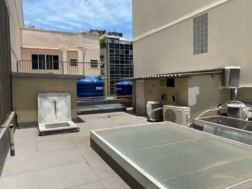 Unfurnished house with 8 bedrooms and a private BBQ — photo 26