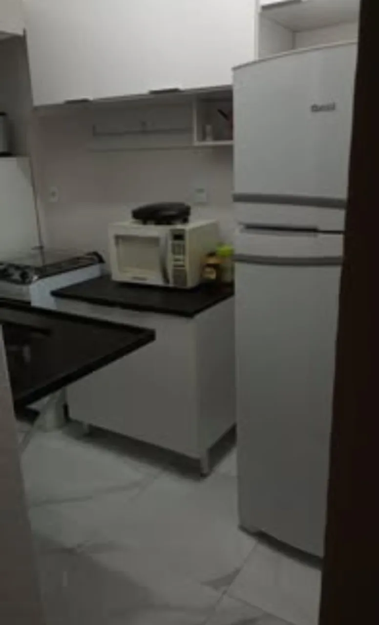 One-bedroom apartment in a building with a gym — photo 2