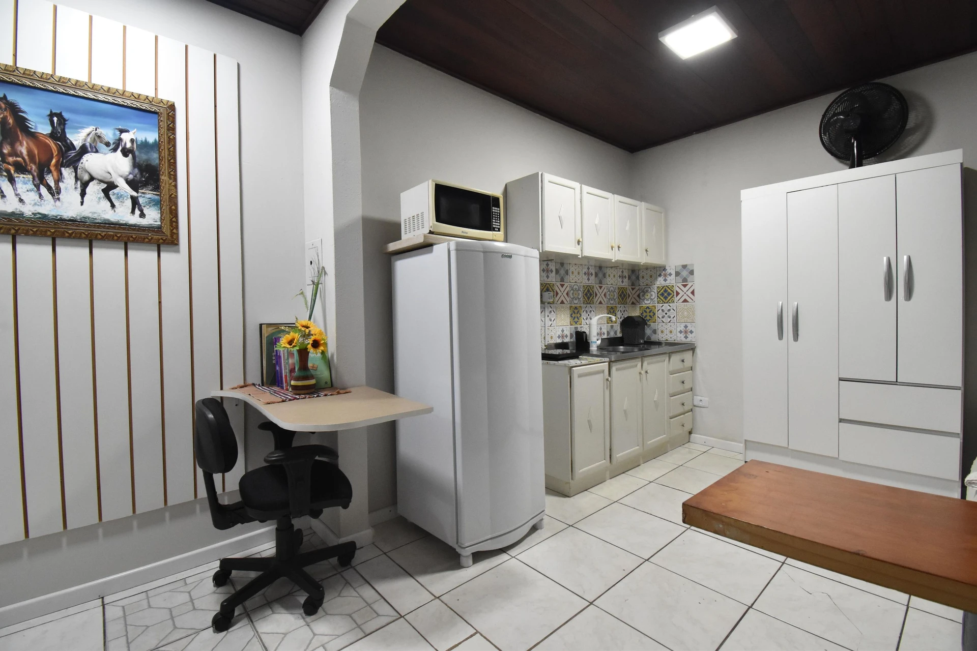Furnished studio, 20 m², with a home office — photo 10