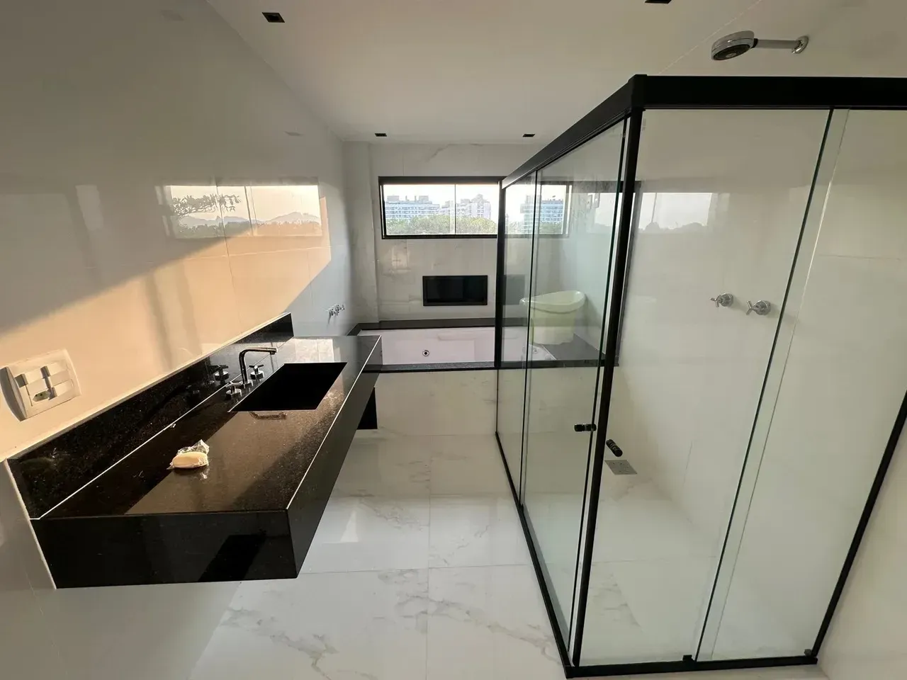 Casa mobiliada com 5 quartos e 5 banheiros, 488 m² — photo 17