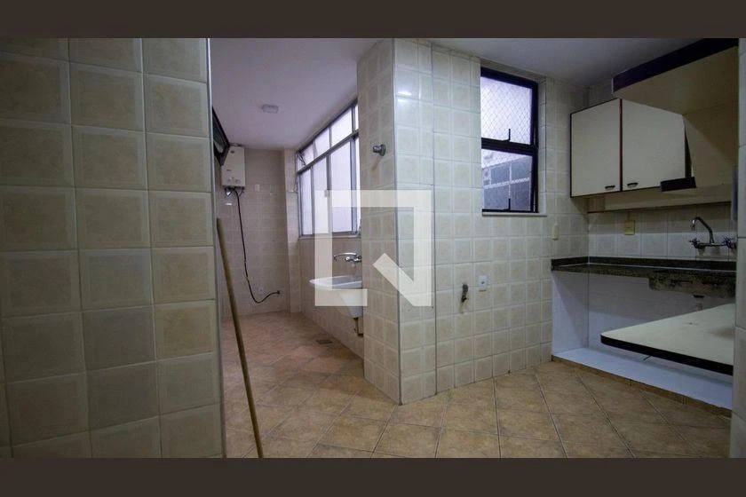 Apartamento de 2 quartos, sendo 1 suíte, 79 m²