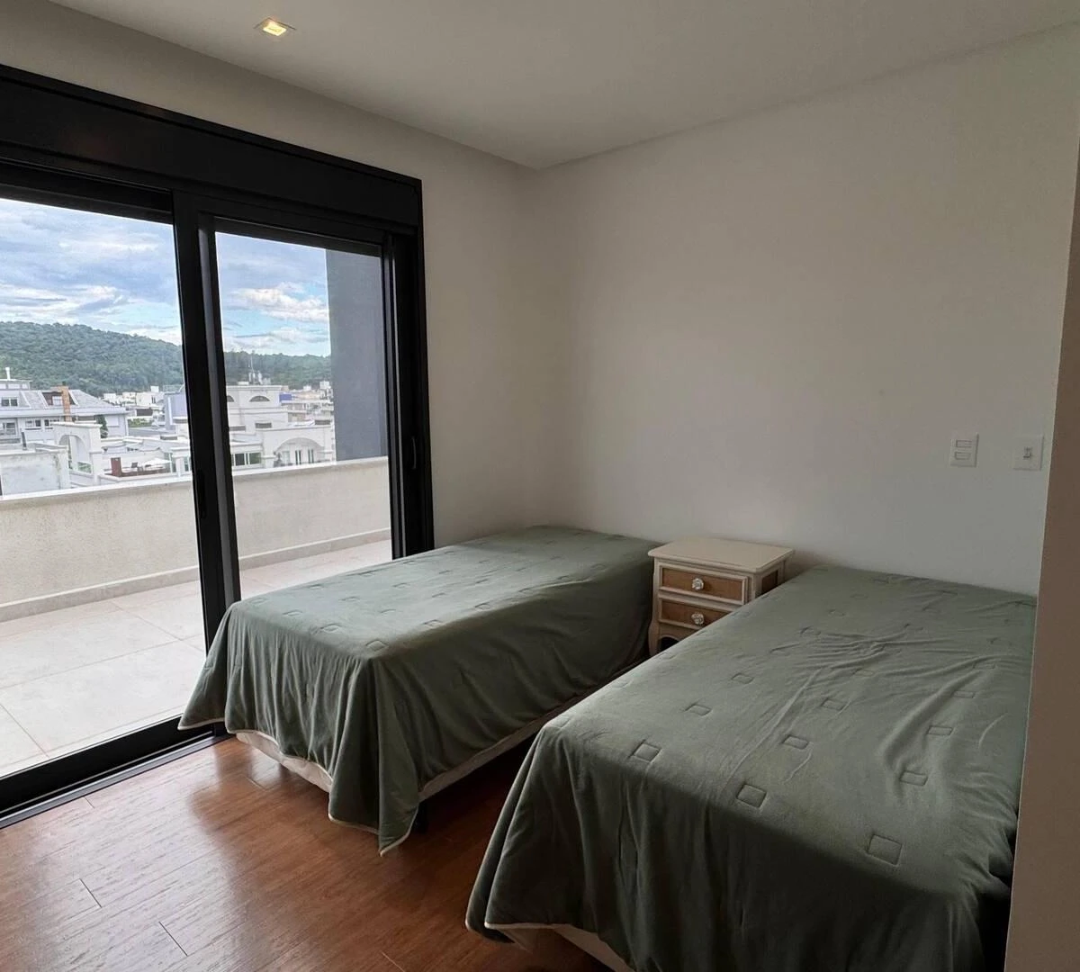 Departamento de 4 dormitorios con ventanales de piso a techo — photo 27