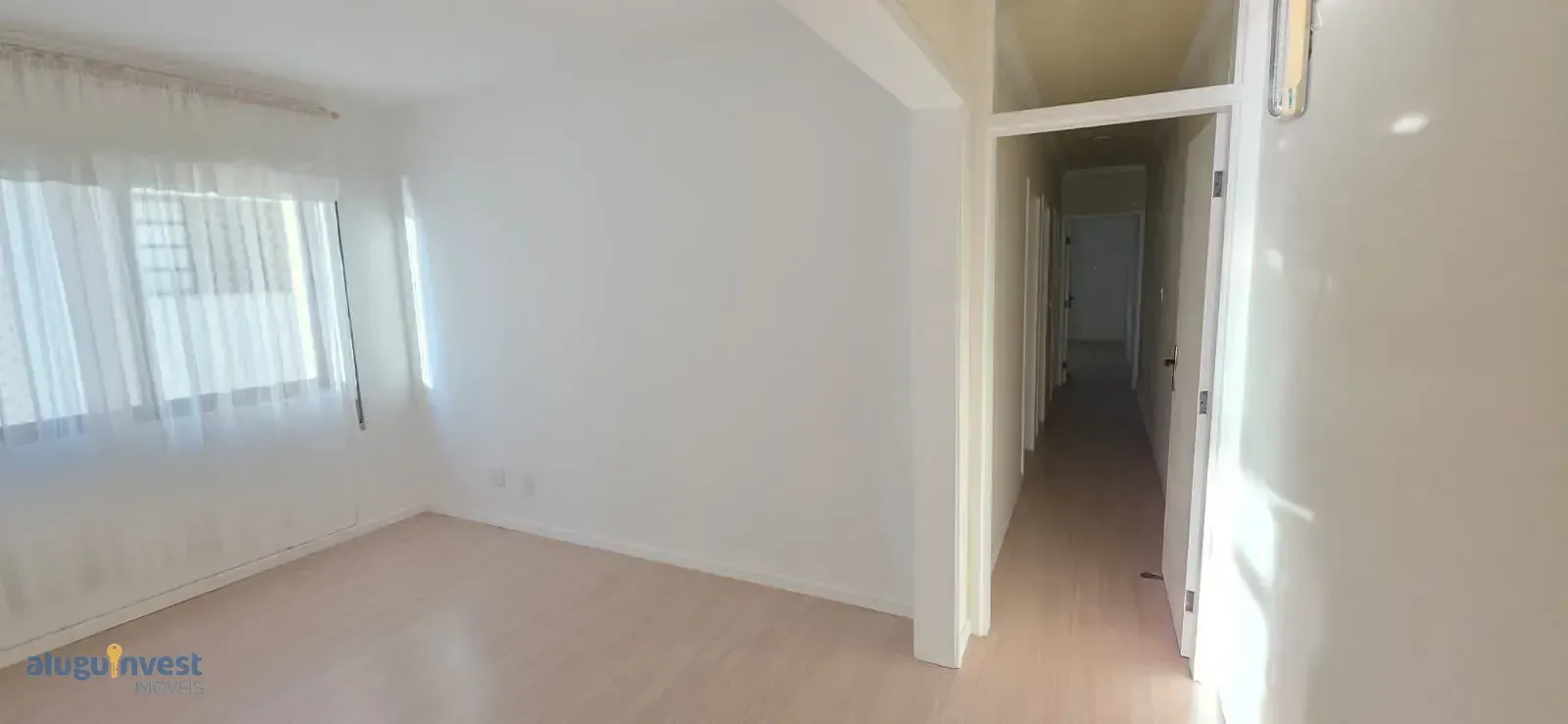 Квартира з 4 спальнями та 173,94 м² і балконом — photo 23