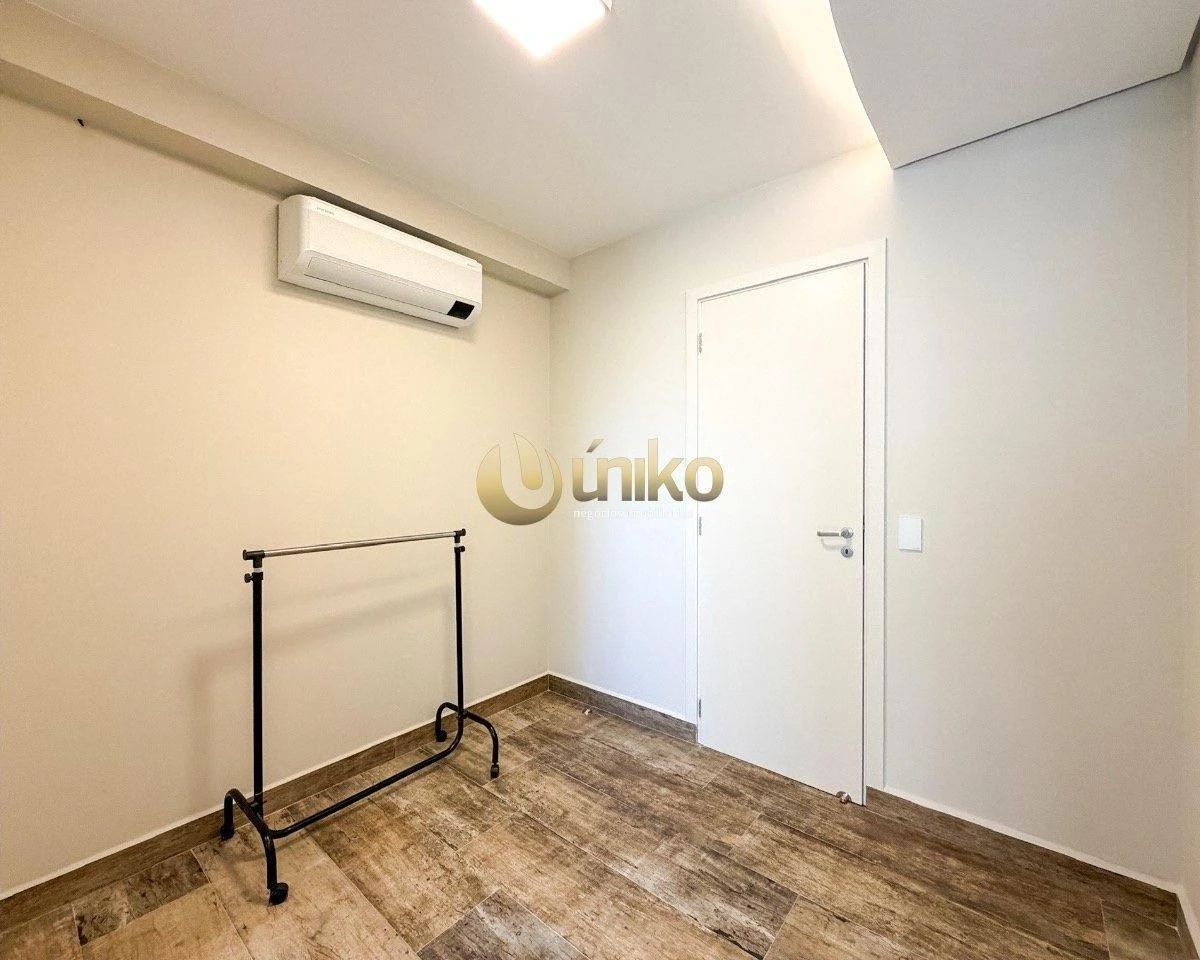 3-bedroom apartment with a washing machine in Curitiba — photo 21