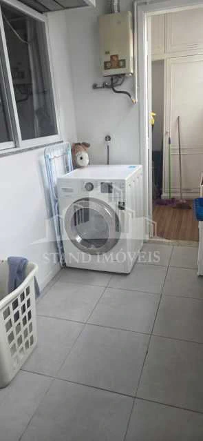 Furnished duplex penthouse with 3 bedrooms and 208 m² — photo 18