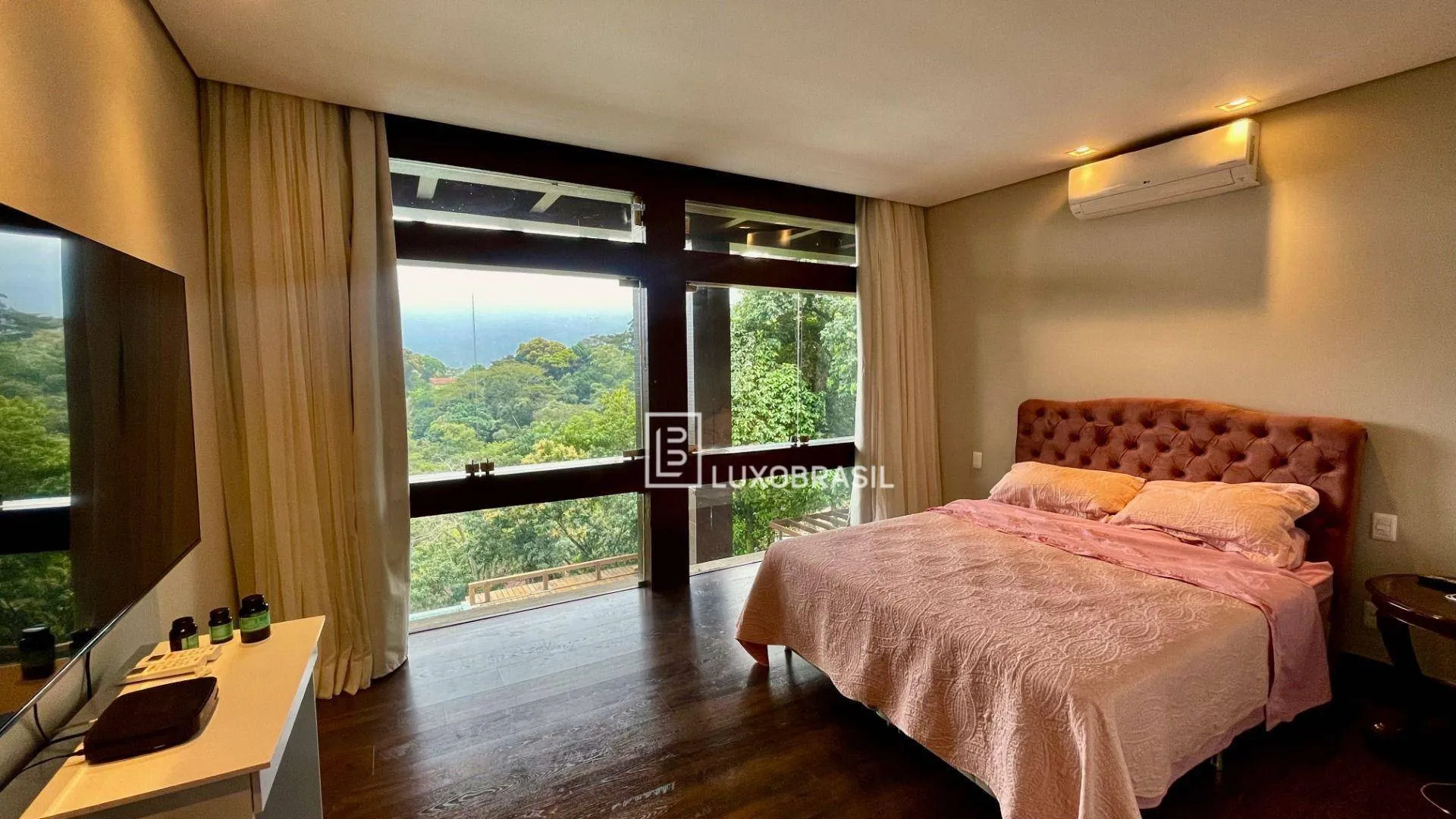 Furnished house with 9 en-suite bedrooms and 12 baths — photo 16