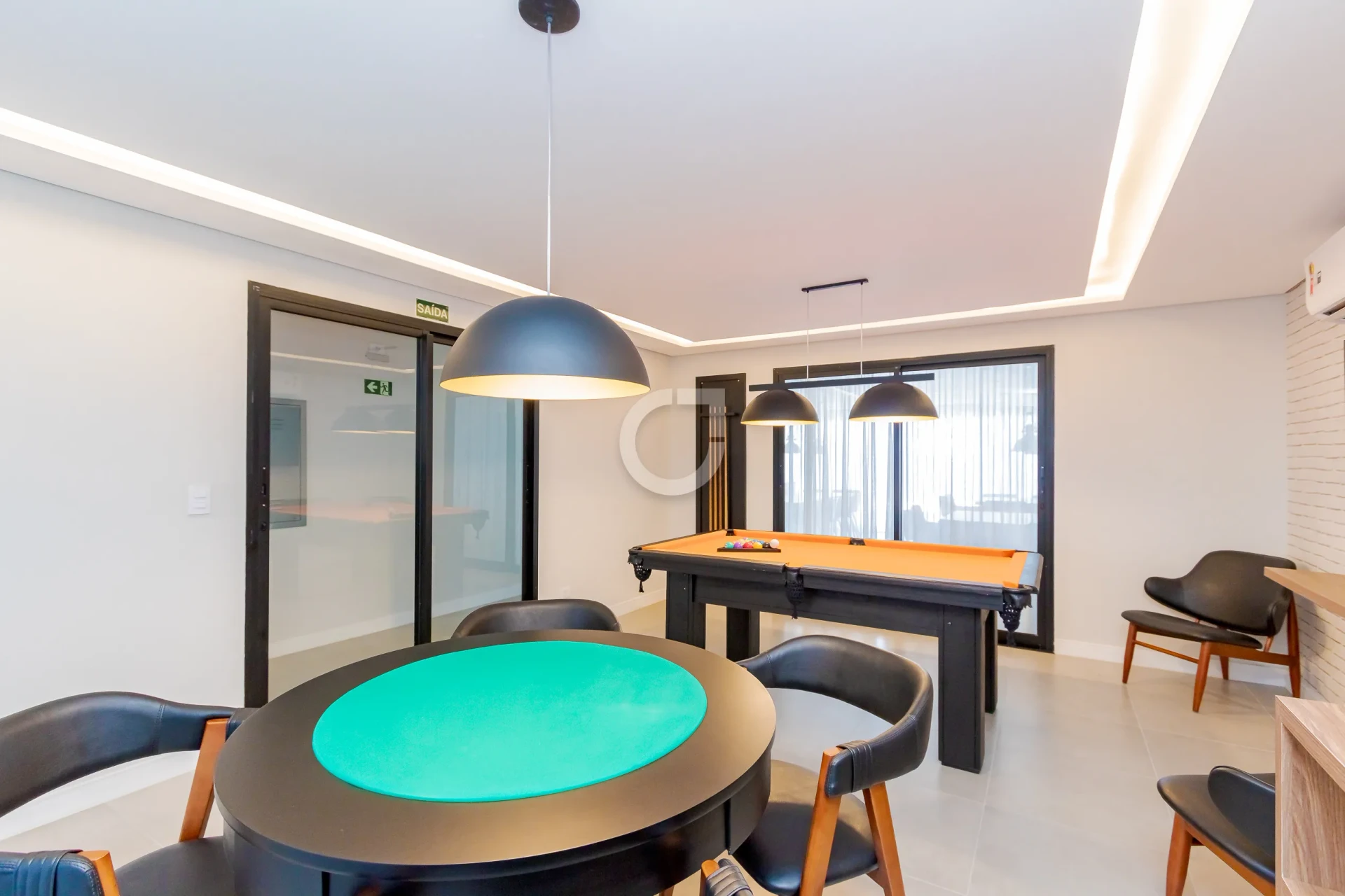 Furnished 1-bedroom apartment with a work area — photo 31