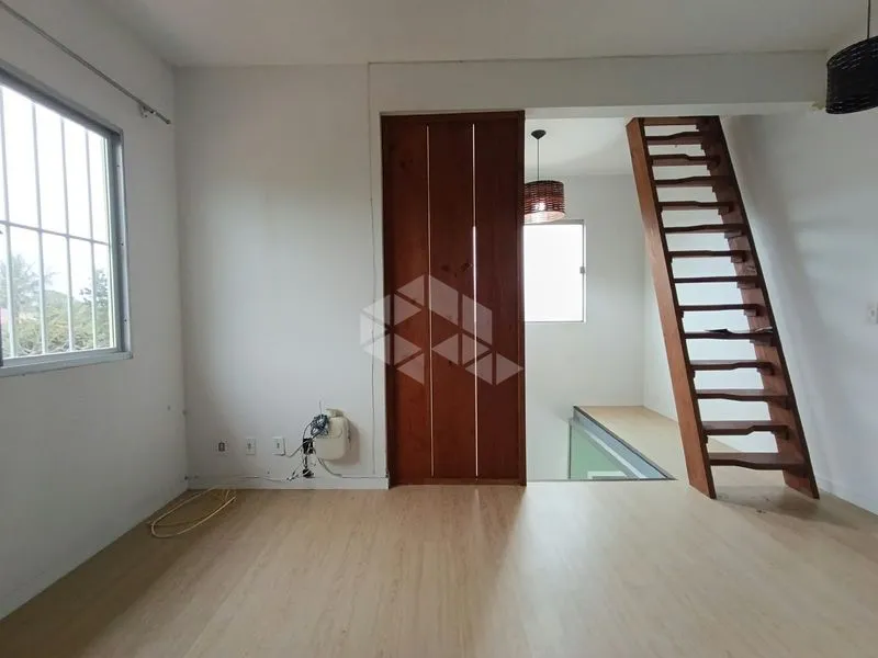 4-bedroom house with a bathtub in Florianópolis — photo 32