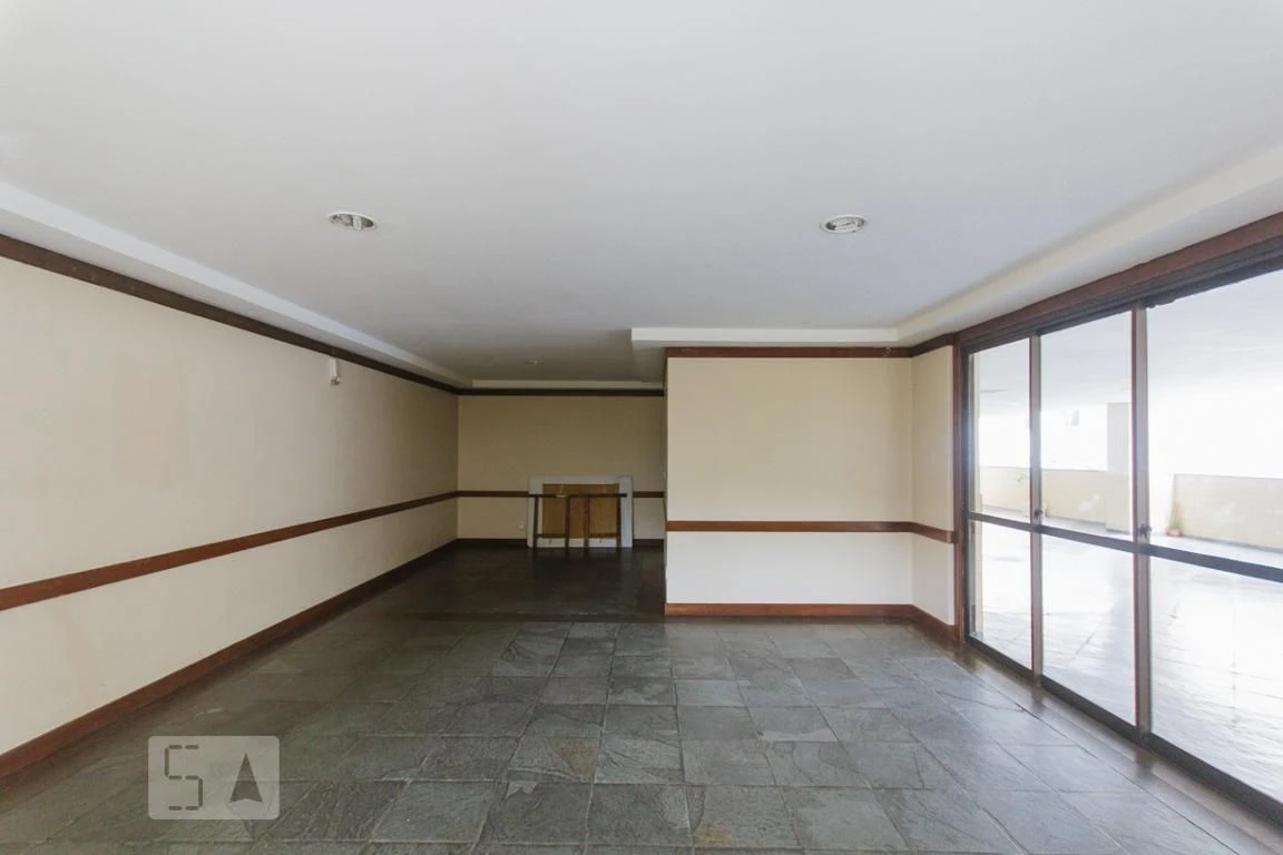 Furnished apartment with 3 bedrooms and 1 parking spot — photo 30