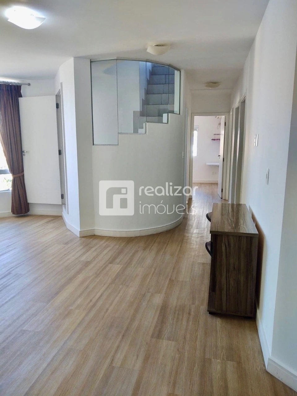 Duplex penthouse with 173 m², 3 bedrooms, and terrace — photo 4