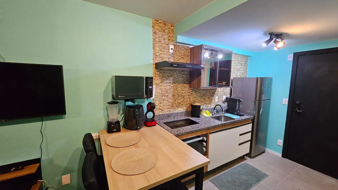 Furnished studio loft with open kitchen and 1 bathroom — photo 2