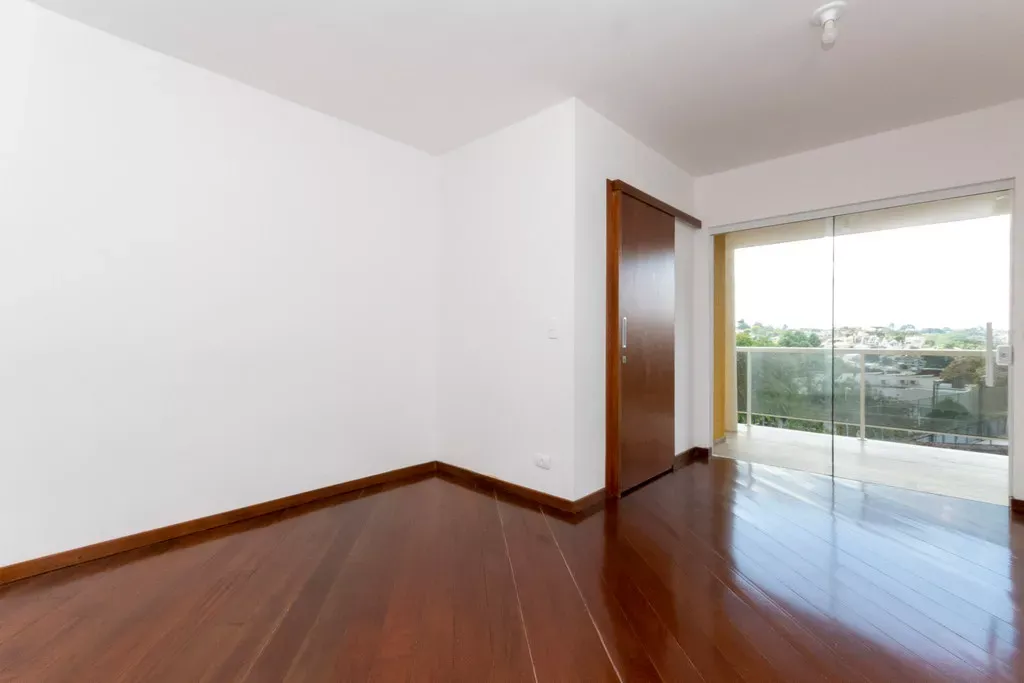 Будинок з 4 спальнями та 261 м² і балконом — photo 22