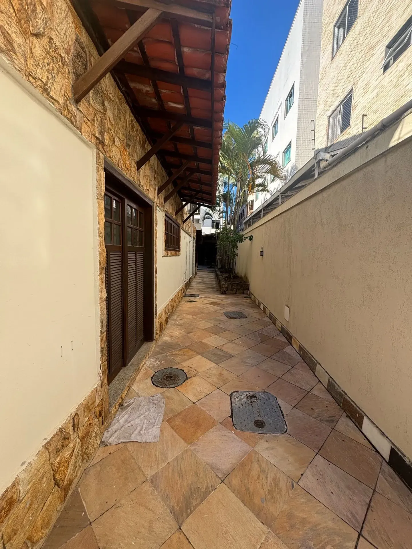 3-bedroom apartment with 5 bathrooms and a balcony — photo 13