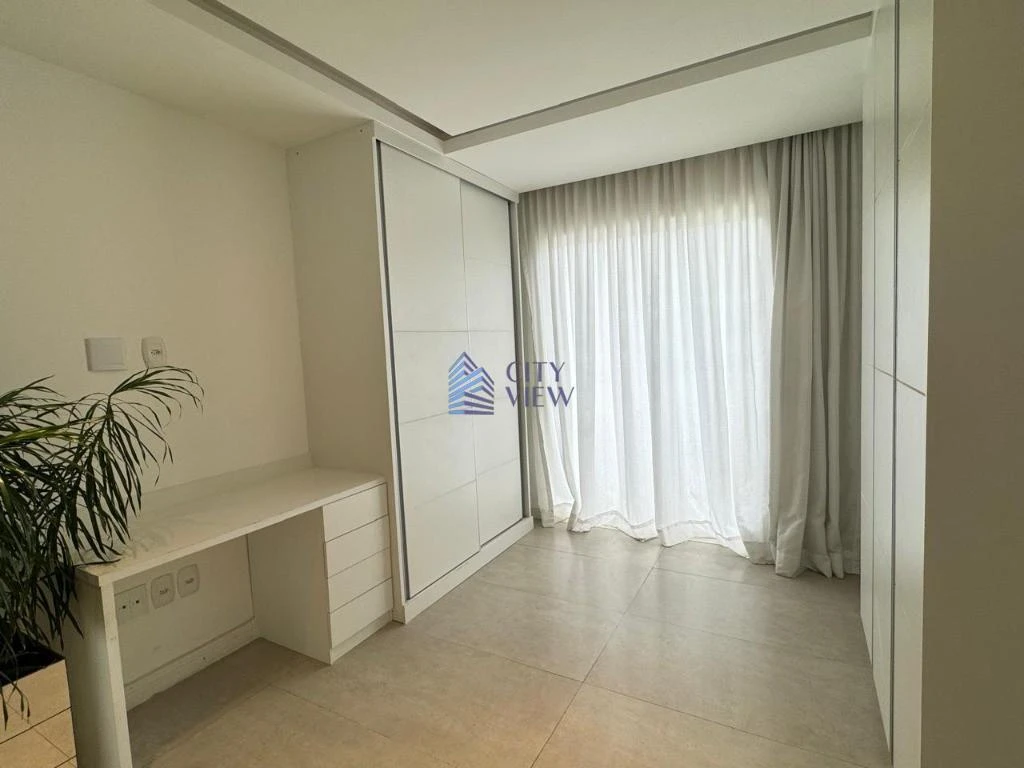 House with 5 bedrooms and 360 m² plus 4 parking spots — photo 23