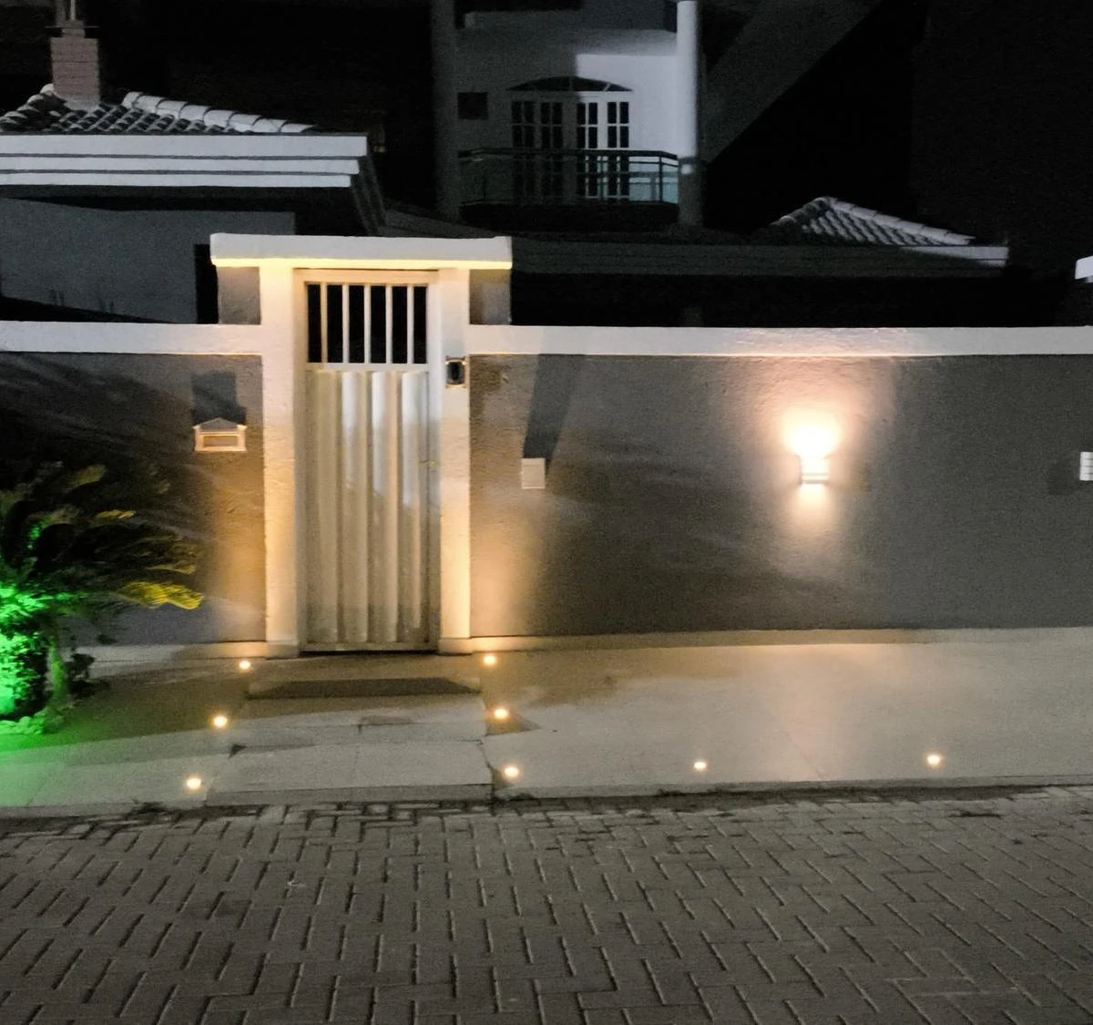 Casa com 4 suítes e 350 m², cozinha com fogão a gás — photo 33