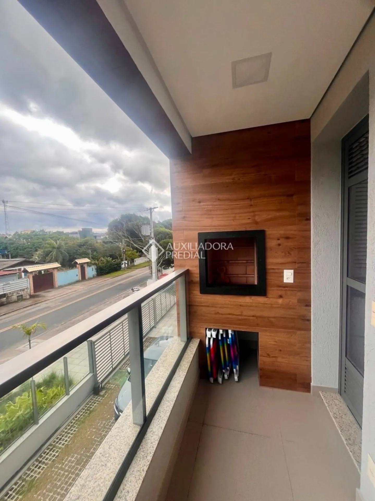 Furnished 92 m² apartment with balcony and 2 parking spots — photo 15