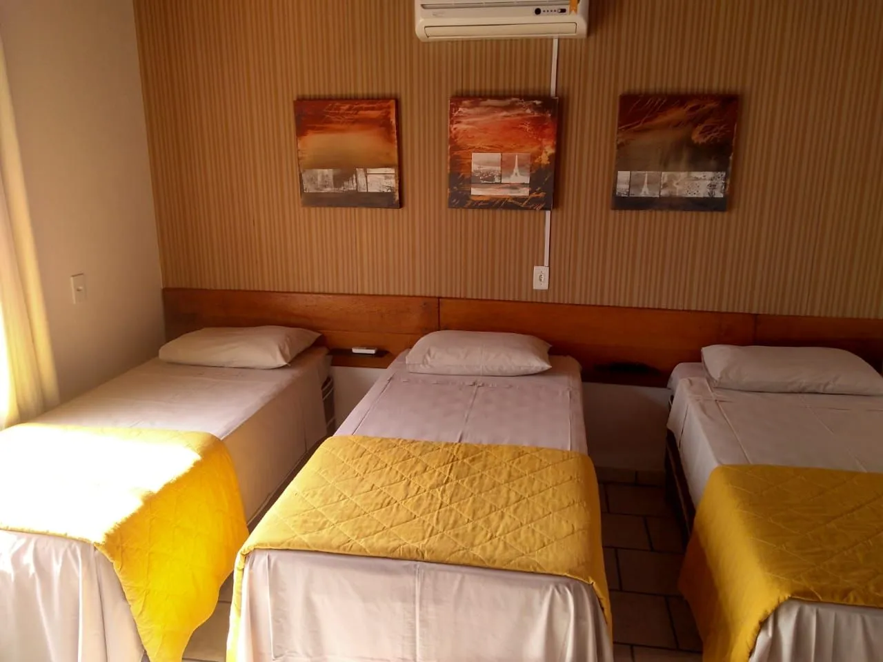 2-bedroom apartment with a mountain view in Florianópolis — photo 5