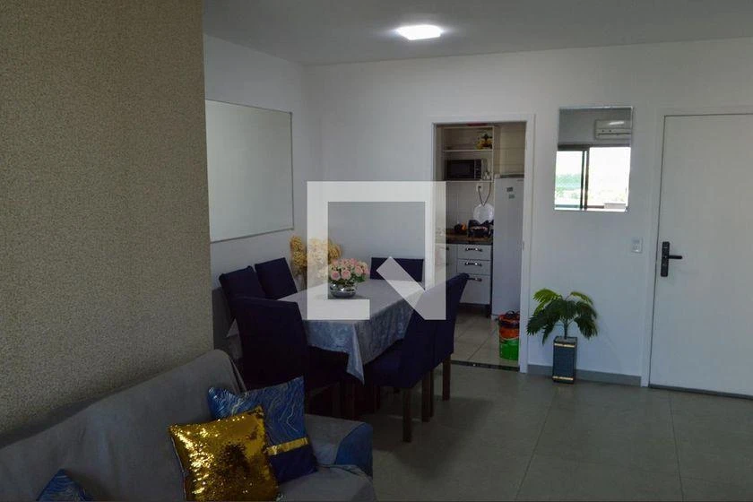 3-bedroom apartment in a building with a gym — photo 25