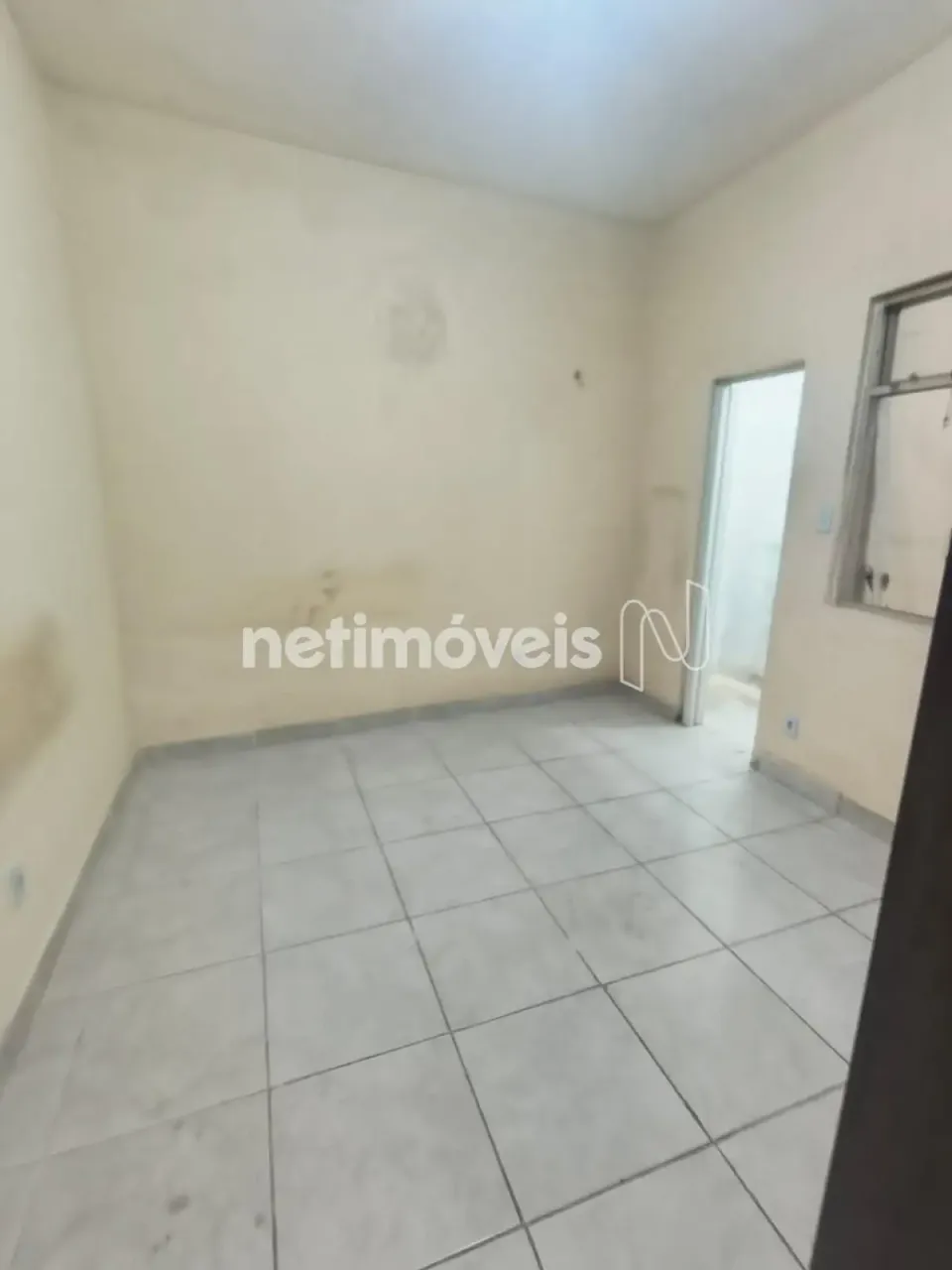 Unfurnished studio for rent with a balcony — photo 12