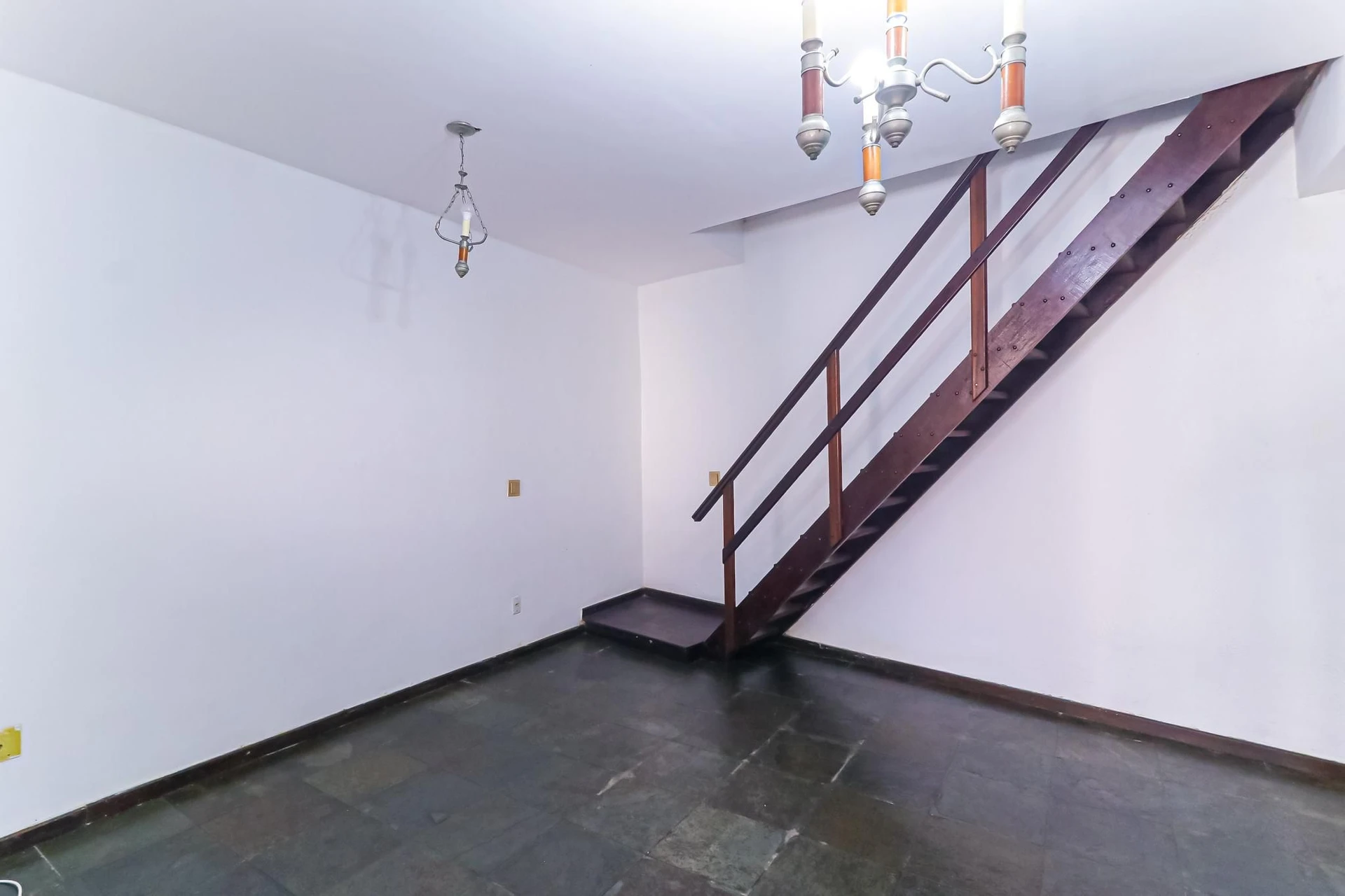 House, 240 m², with a jacuzzi — photo 25