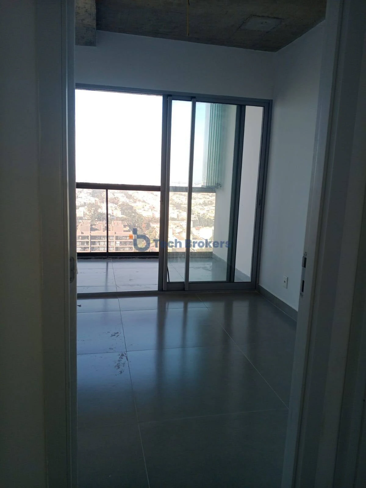 Apartment, 83 m², with a glass-enclosed balcony — photo 11