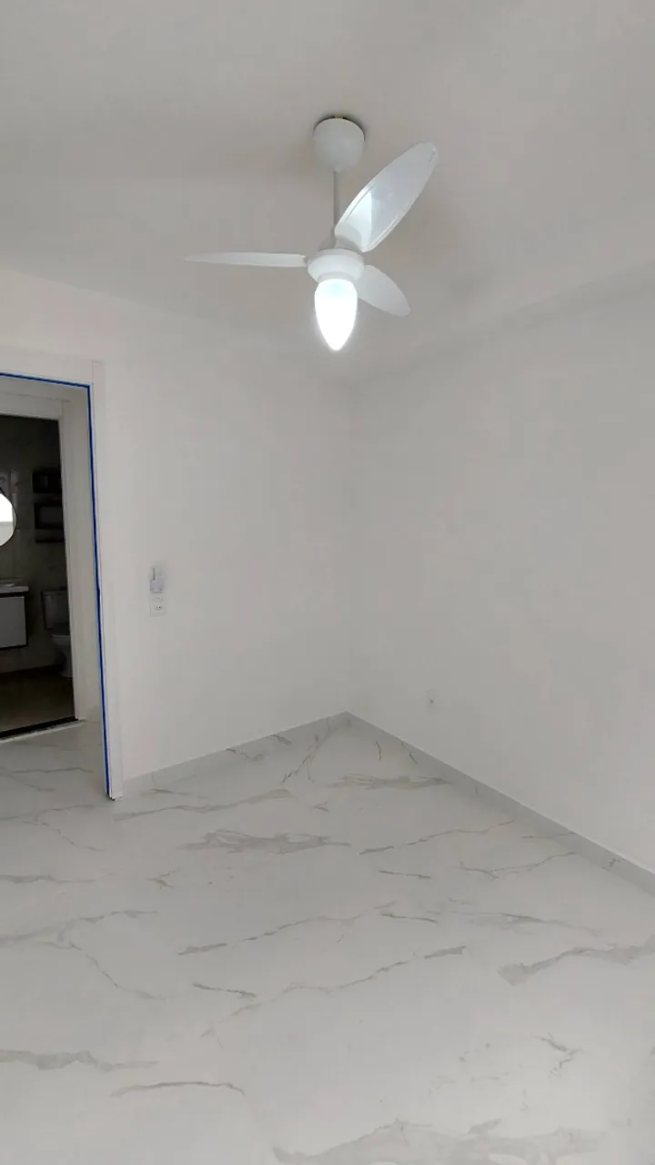 2-bedroom apartment in a building with a gym — photo 8