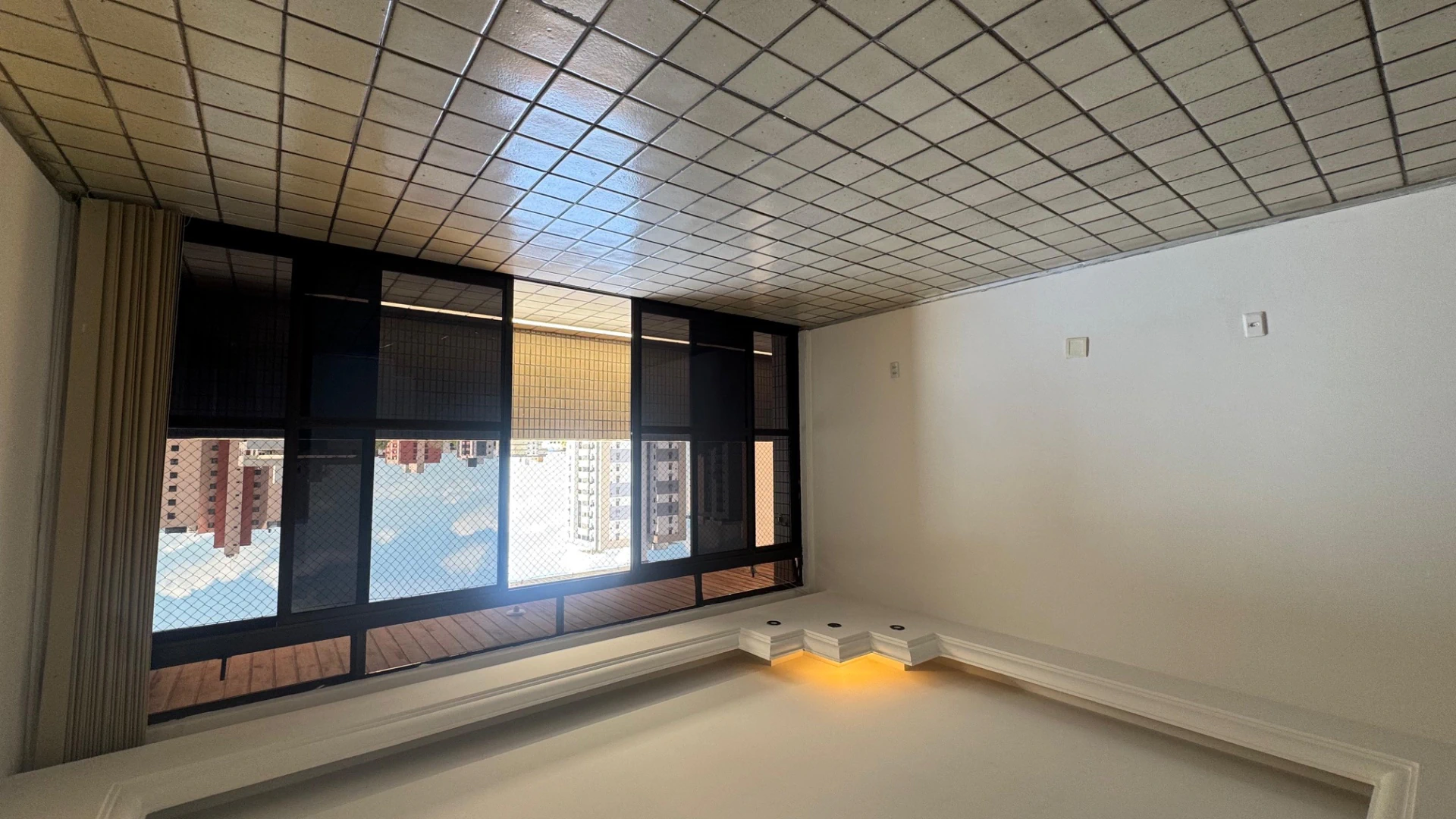 3-bedroom apartment with 2 bathrooms and 1 parking space — photo 3