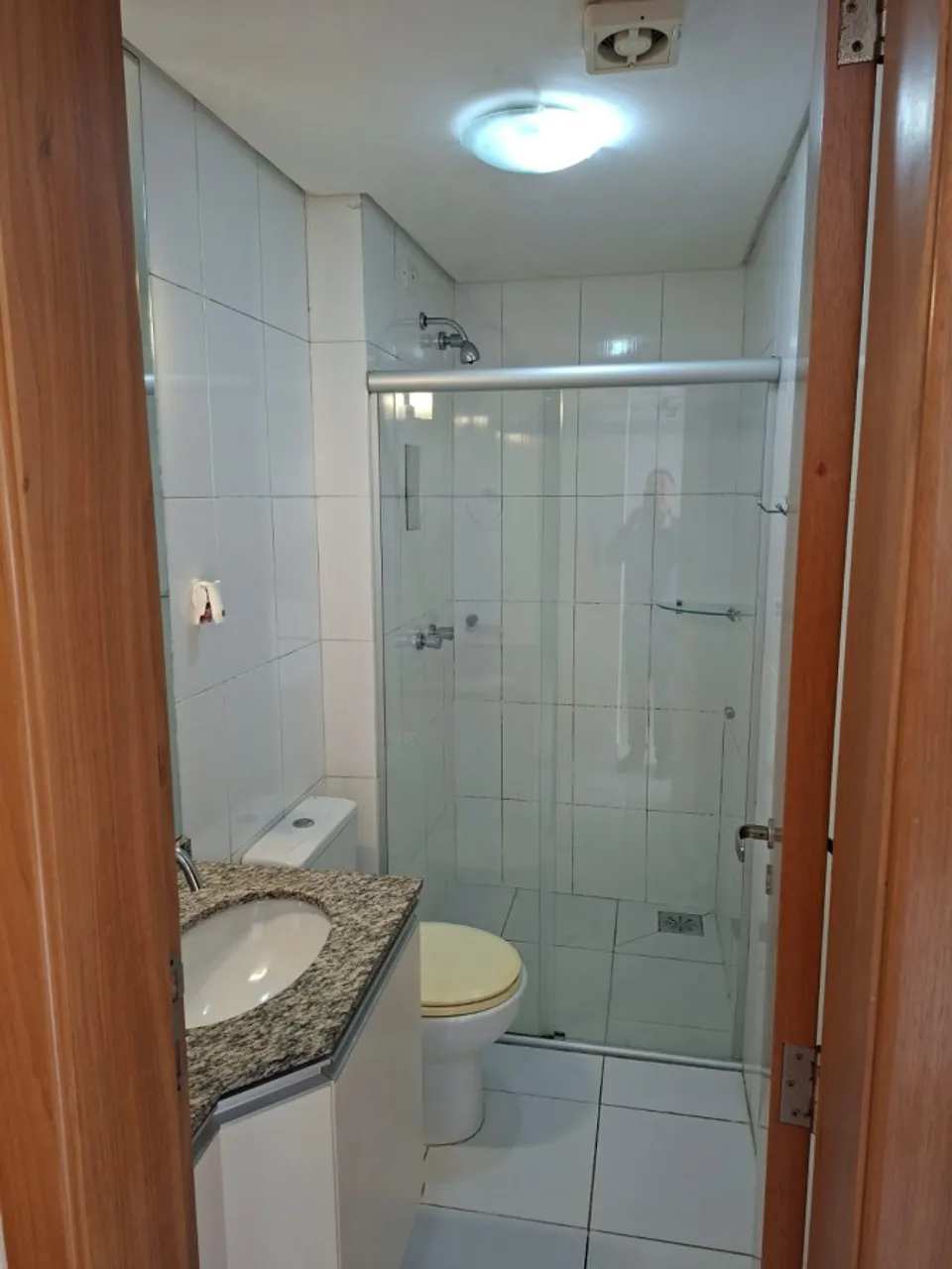 1-bedroom apartment with 1 bathroom and 1 parking spot — photo 11
