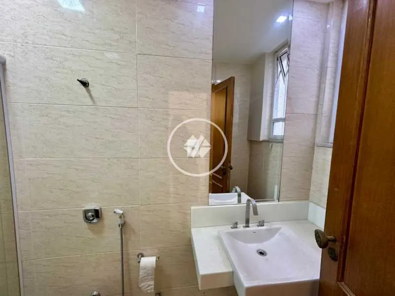 4-bedroom apartment with a water view in Rio de Janeiro — photo 25