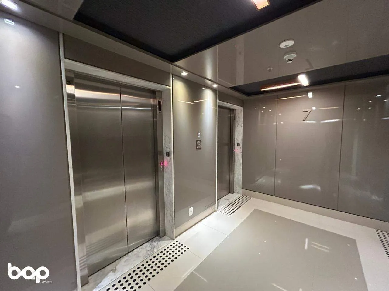 Apartamento mobiliado com 2 quartos e 2 banheiros — photo 13