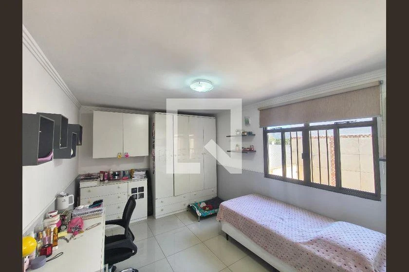 Затишний будинок 197 м² з 3 спальнями і двором — photo 37