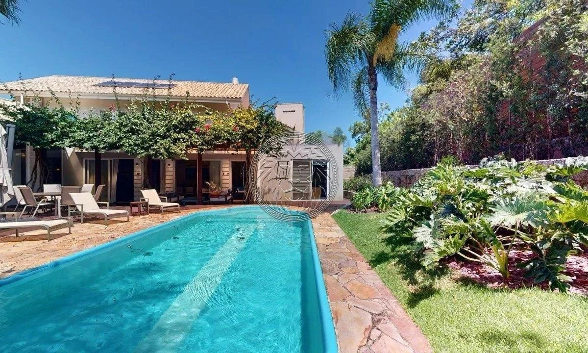 4-bedroom house with a dishwasher in Florianópolis