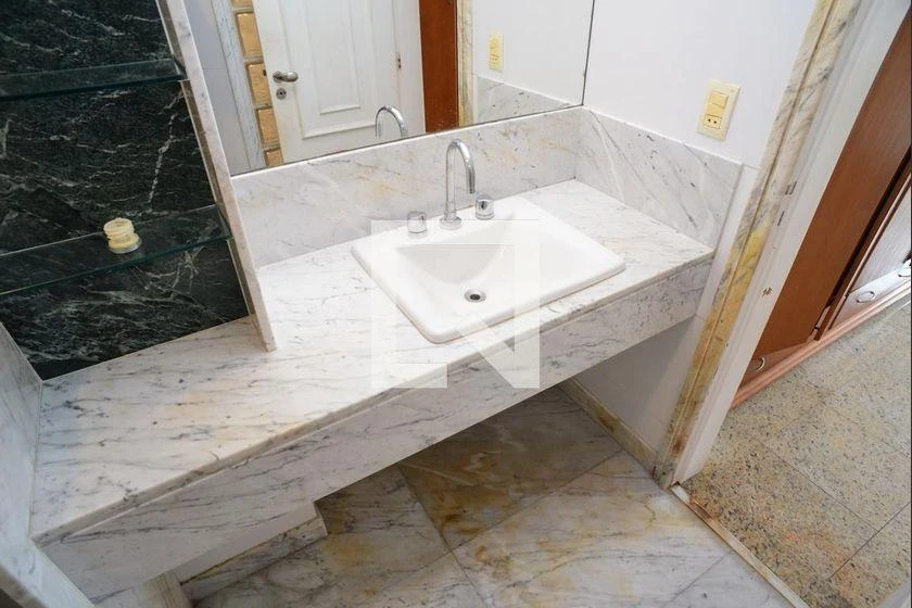 Unfurnished apartment with 2 en-suite bedrooms — photo 42