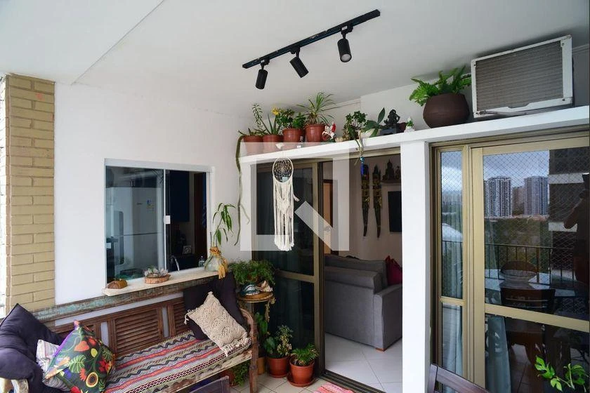 Furnished apartment with balcony and 2 en-suite bedrooms — photo 23