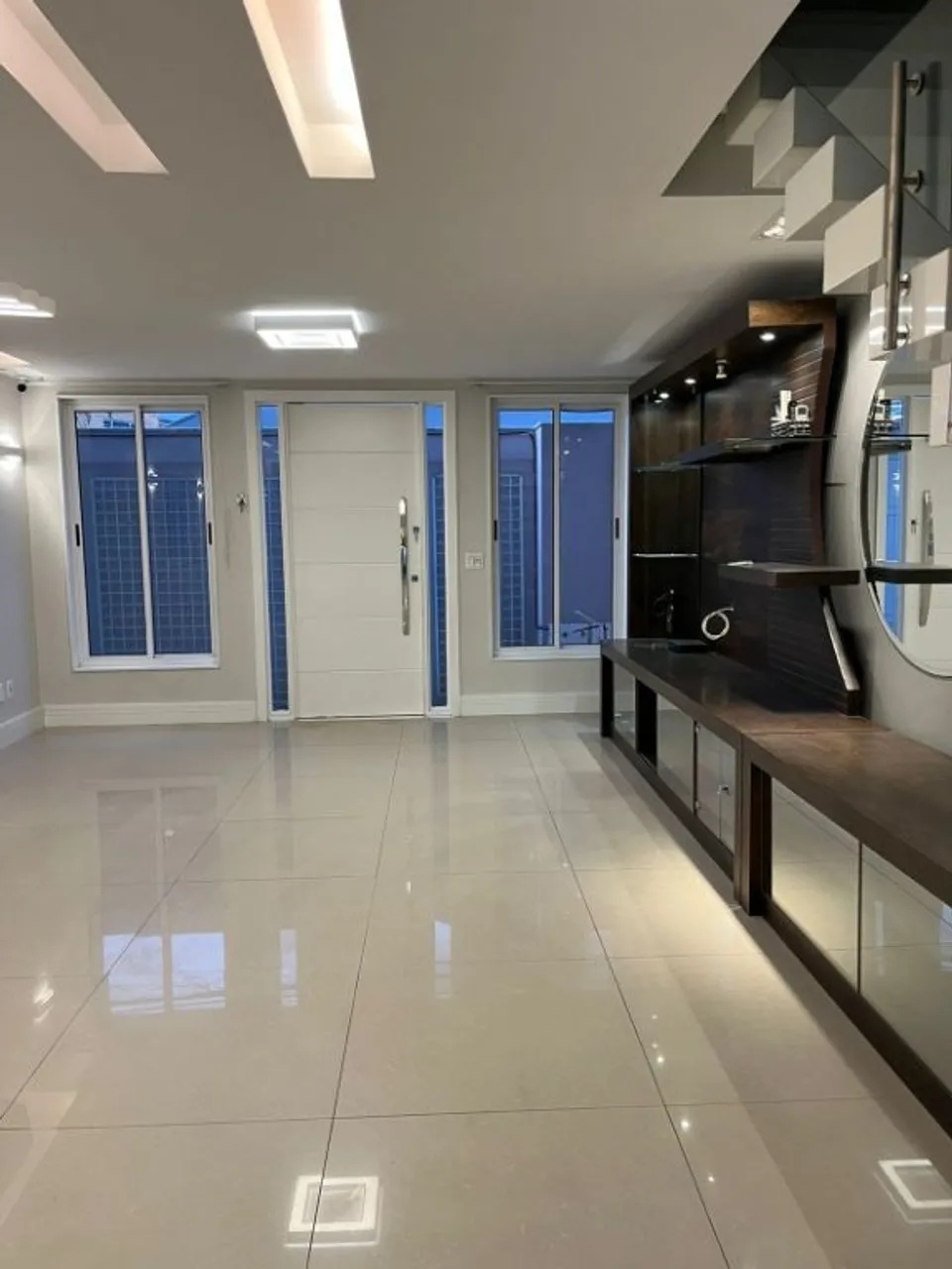 Casa com 3 quartos e 4 banheiros, varanda com churrasqueira — photo 4