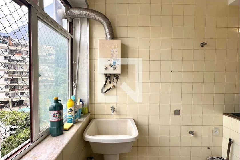 Mountain view in a one-bedroom apartment, 58 m² — photo 46