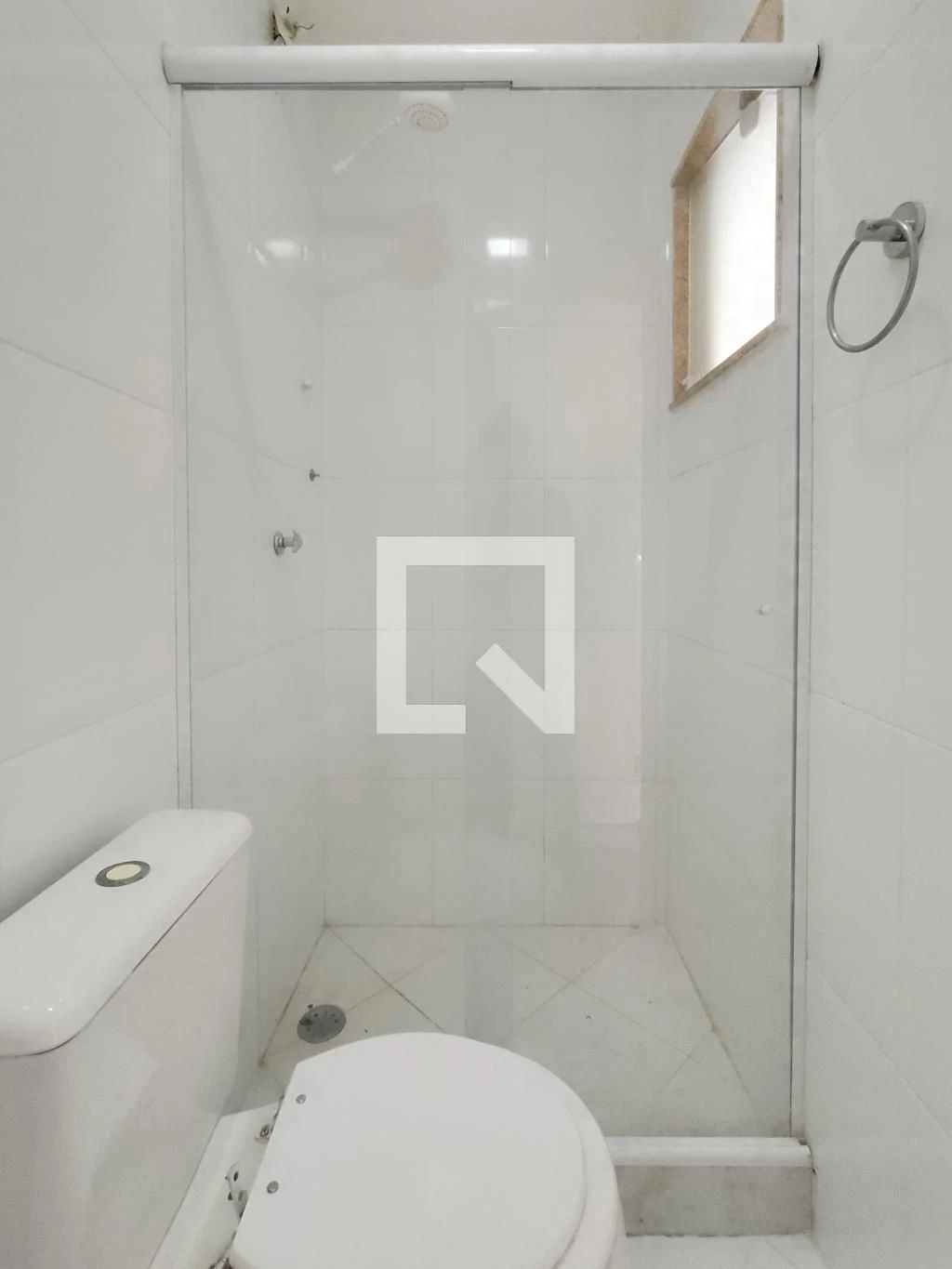 460 m² house with a water view and a private pool — photo 68
