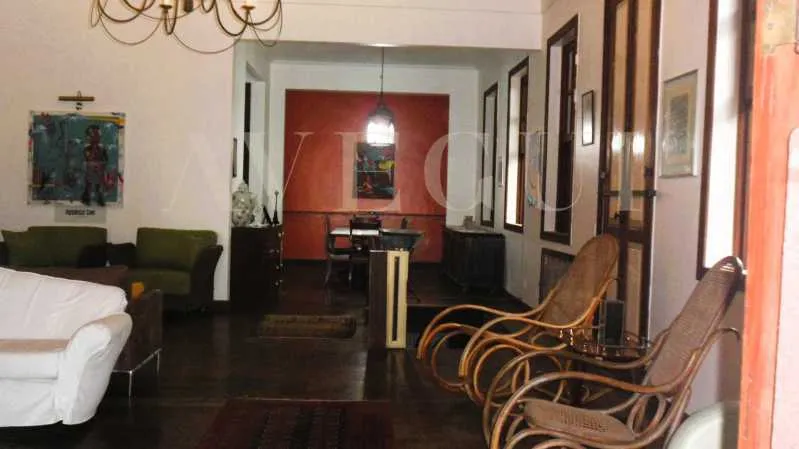 Furnished house, 485 m², with a bathtub — photo 10