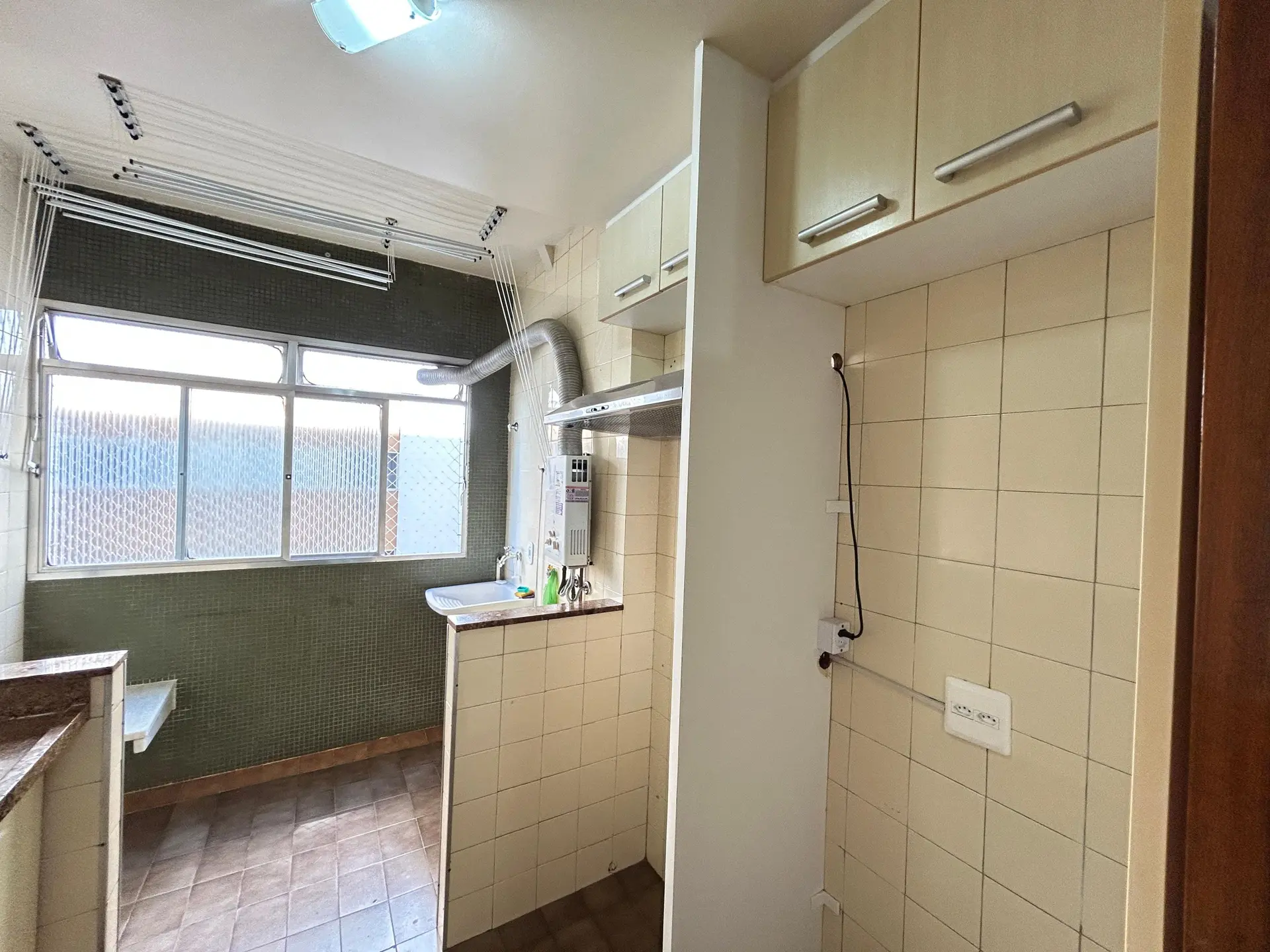Apartamento com 3 quartos e suíte em bom estado — photo 63