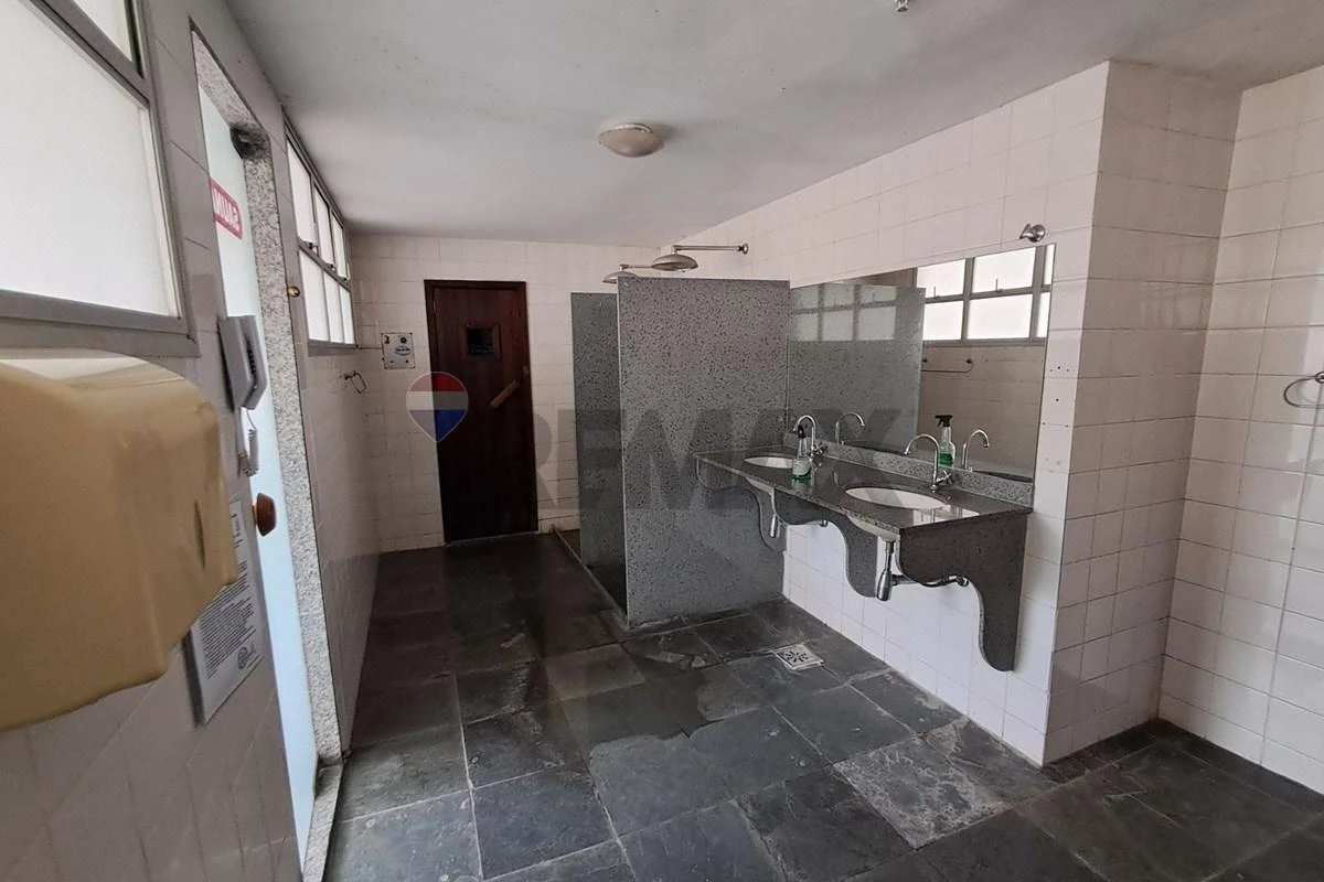 3-bedroom apartment in a building with a sauna — photo 11