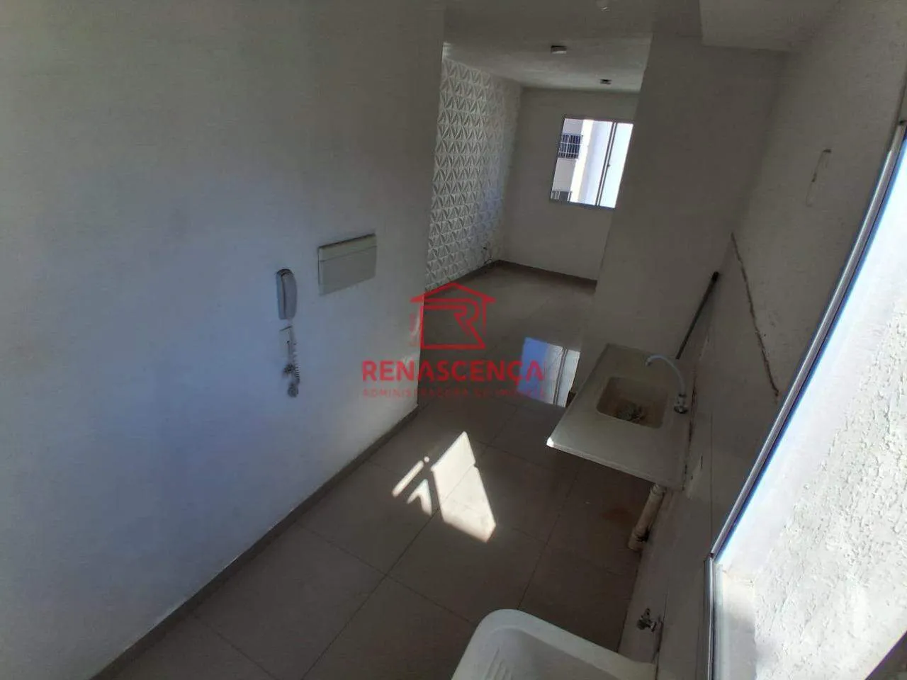 Apartment with closed kitchen and a gas stove — photo 3